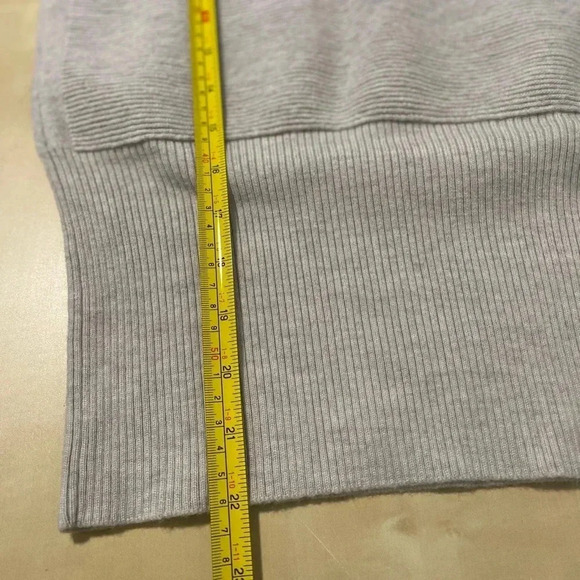 Aritzia babaton Cream/grey Turtleneck Sweater top - Picture 7 of 8
